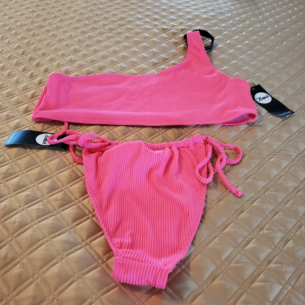 NWT Beach Boohoo Ribbed Itsy Bitsy Pink Bikini, Size 10